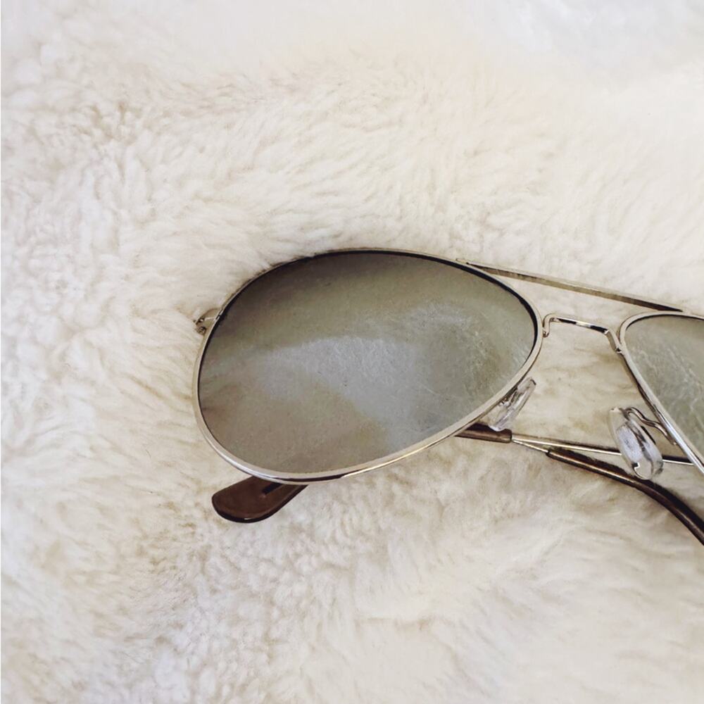 Carter Silver Classic Aviator Sunglasses - Picture 5 of 11